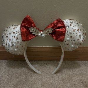 Disney Parks Bauble Bar Holiday Minnie Ears 2022 no tag